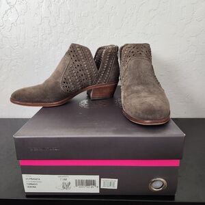 Vince Camuto Booties 7.5M